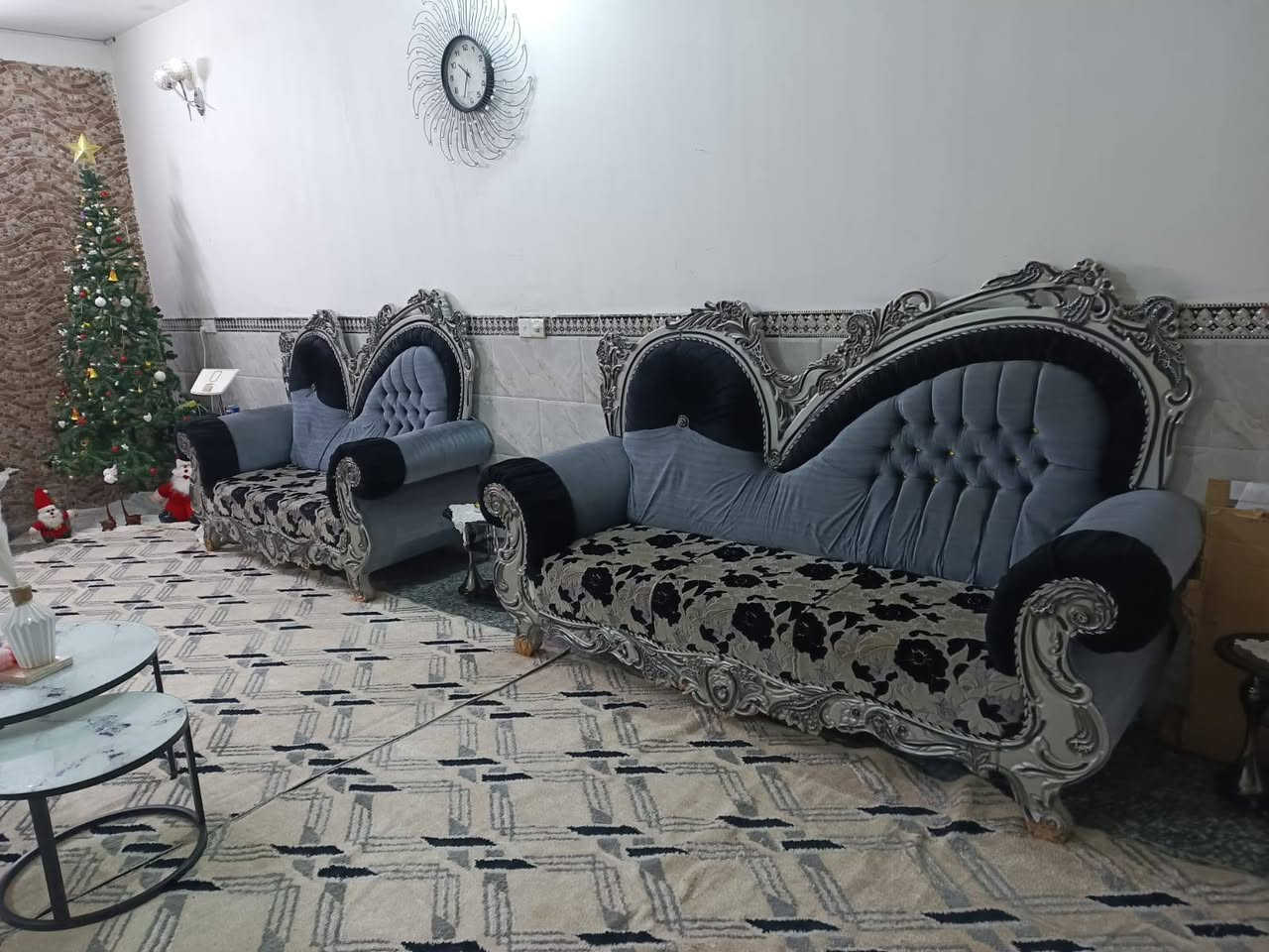 غراض للبيع كل واحد وسعرها  #ملاحظه اسعار مناسبه ويفضل ينباعن شلع 
تخم 14 مقعد 
تيبلام عدد 2 جدد 
طبلات عدد 4 
طبلات دائري عدد 2 
ثرياتن عدد 6 
ساعه جداريه استخدام قليل 
باقي التفاصيل اتصل ع حط او مراسله ع وات ساب
***********
