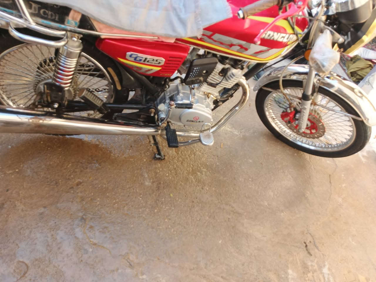 للبيع اربعه كير تايكر موديل 2024 كفاله عامه  نضيفه  كهربائياته شغاله  محركه  نضيف حيل ما مفتوح  مكاني كربلاء اطوريج رقمي ***********  سعره 600 وبيه مجال
