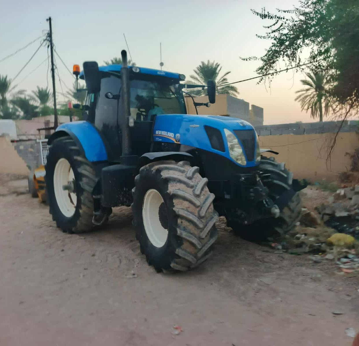 السلام عليكم للبيع او مراوس بمكينه بسبيعيه  او سياره  حسب القناعه نيوهلند حجم ٢٢٠ موديل ١٣  هيدرو فول موافصفات مكينه مكفوله كفاله عامه ولاتنقيص ولاتبخيرر جديده  للاستفسار ‏‪‏7818470252‬***********/0 العنوان كربلاء الحسينيه قرب السيطره
