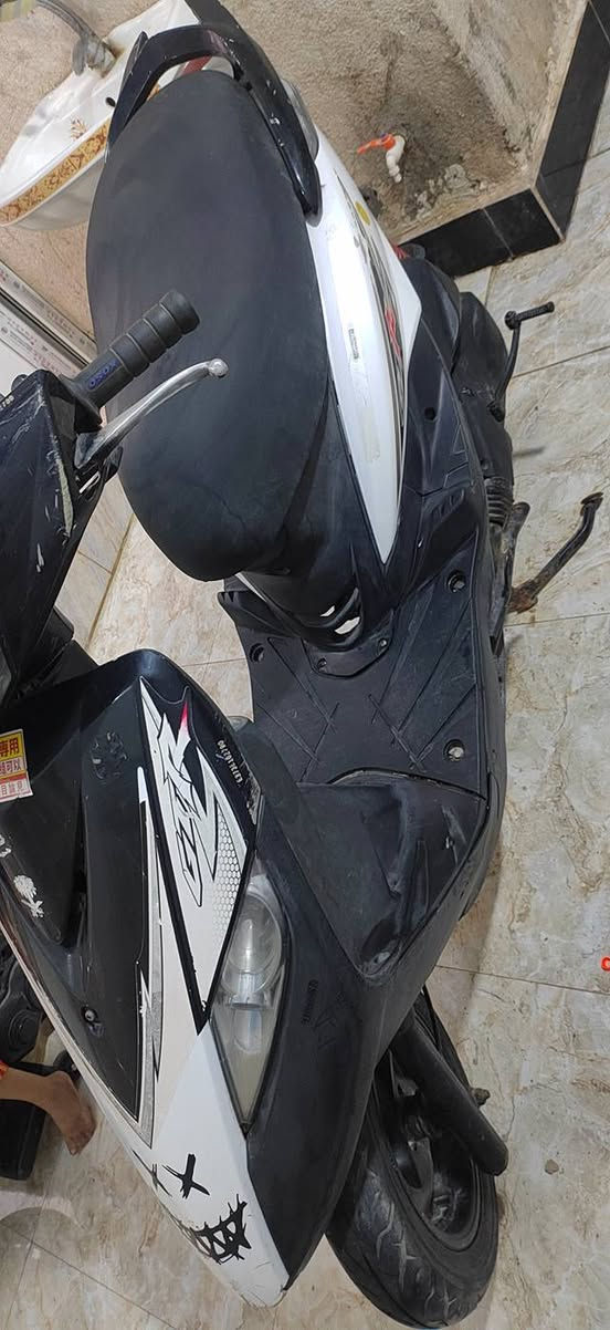 السلام عليكم دراجه نضيفه وحلوه بلاد
جاهزه

جي تي ار ثعلب

السعر ٤٠٠

العنوان تضحيه شارع العياده

الشراي يتصل ويدلل

العنوان تضحيه شارع العياده

***********

***********
