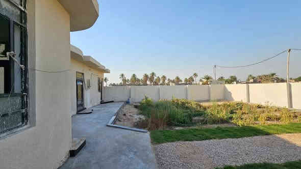 بيت للبيع في كربلاء💯 اناصاحب البيت مباشر 
✅️بيت للبيع مساحة 400 م
واقع حال 500 م واجهة 20 م 
تحت البناء 200 م بناء طابوق 

✅️متوفرة كافة الخدمات
تبليط، ماء، كهرباء، مدارس
طابو سند 25 إقرار محكمة 

✅️الموقع كربلاء - منطقة الجذار 
شارع نجف كربلاء عمود 1140
يبعد من مركز مدينة كربلاء 10 كم 

💰السعر 65 مليون  عقاري كربلاء 

📞 إتصل الآن:  ***********
***********
انا صاحب البيت مباشر علما يرهم مراوس
