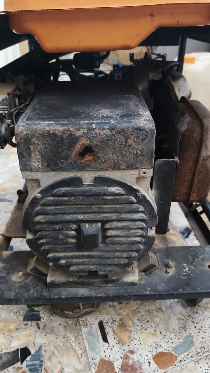 مولدة أقصى للبيع 8kva الاتصال على الرقم ***********
