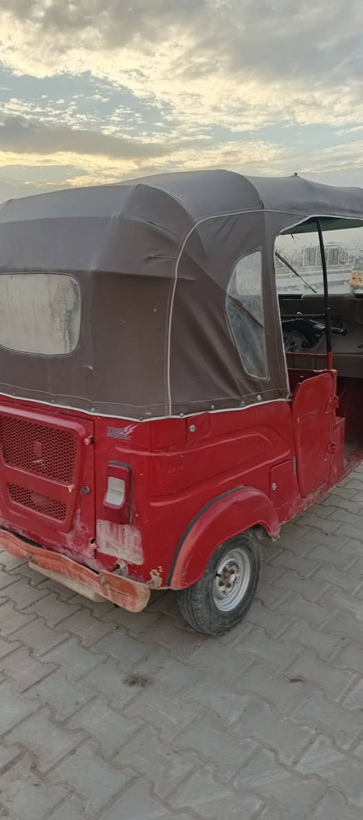 السلام عليكم تكتك للبيع موديل 21 تكتك حلوه رقم سنويه نكليزي
بيه شويه طخات مكينه مكفوله مكاني بغداد الشعب
***********
