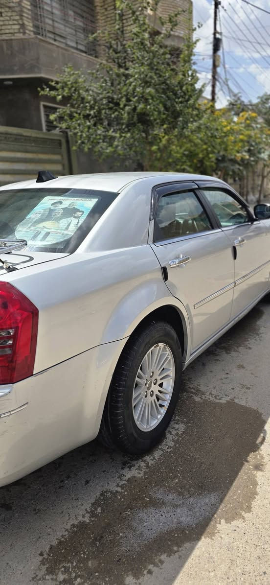 السلام عليكم كرايسلر s300 مكينة 3500   بدون حادث فقط كلير بل جاملغ الخلفي و التكمه اثر جراد ماشيه 230 رقم نينوى بأسمي مكانه بغداد 
طخم تاير جديد
 حداديه جديده 
   تبريد ثلج 
منظومة زنون ٣ وضعيات 
منظومة غاز 110 لتر 
شاشة + كامره 
عليه ادامة بلكات ونوزلات جديد 
السعر 120 
***********
