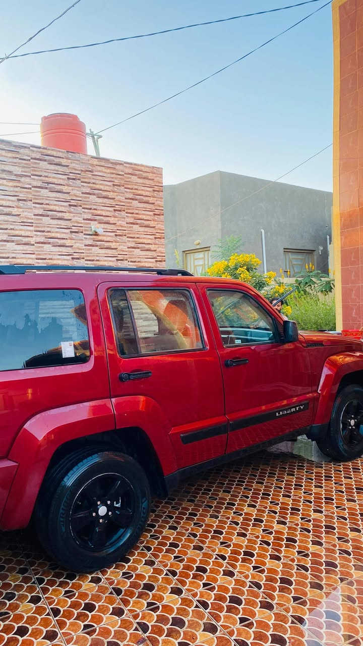 جيب لبرتي 2008 صبغ عام
سياره بأسمي سنويه لل28
مكاني نجف 
سعر 76 وبي مجال قليل 
***********
