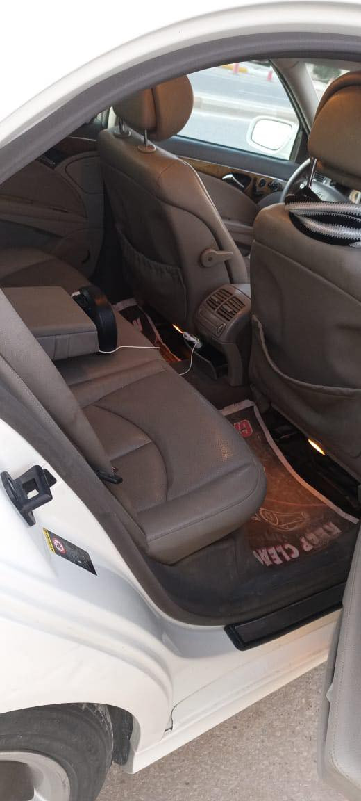 مرسيدس موديل W211 2009
E350 وارد امريكي داخله كلين 
بس بيه طخات داخل العراق 
تبريد ثلج 
كراسي كهرباء 
تدفئه بالكراسي 
سلايد روف 
تثبيت سرعه 
اتوه هولد 
مقاعد ٣وضعيات خزن 
گير ٧ نمر تبي ترونك 
ستيرن كهرباء 
ويل كب ١٨ أصلي رياضي 
بريك AMG مع الفلنجه 
گزوز AMG 
ثلاث وضعيات قياده s
شفتات استيرنك 
بيع مستعجل ١٣٥  وبيه مجال قليل إستفسار *********** 
بي وتساب أيضآ
