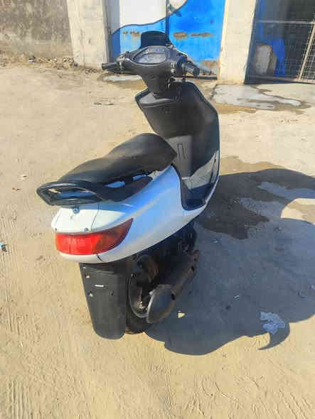 لبيع دراجه كرستال 140 فحل دراجه نضيفه سلف هندر كهربائيات قفل جنطه قفل ستيرن كيجات كله شغال مكينه ناعمه امبدل بيهه بس ولفات السعر 270 للاتصال ***********
