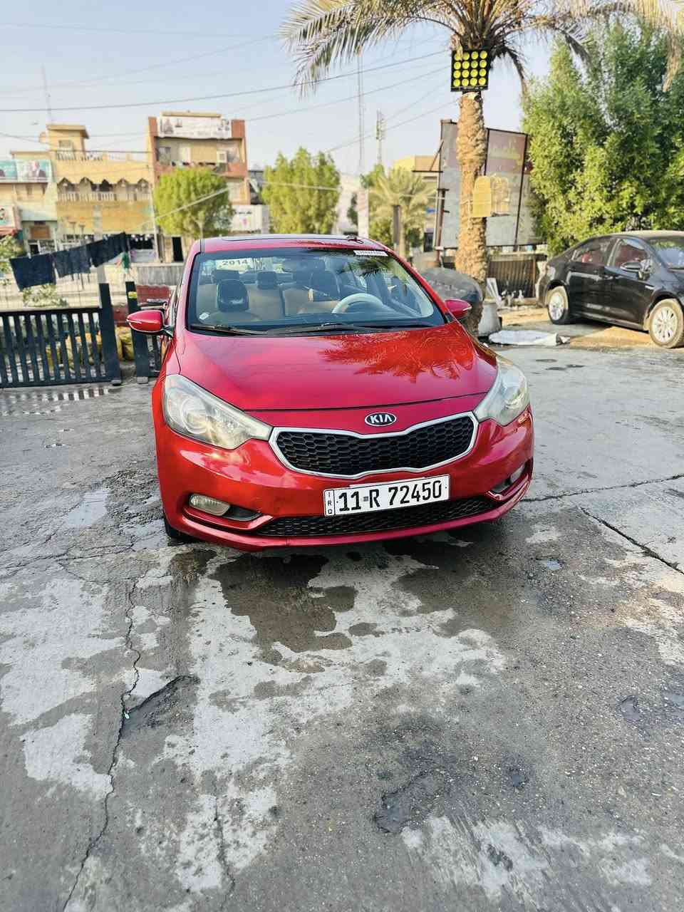 سلام عليكم شباب سياره فورتي موديل ١٤ للبيع سياره جاهزه مناقصها ايشي وسياره مامشتغله تكسي بيها جاملغ خلف السايق وقبق جنطه سياره فول مواصفات واحد على واحد ١١٠ وبيها مجال ***********
