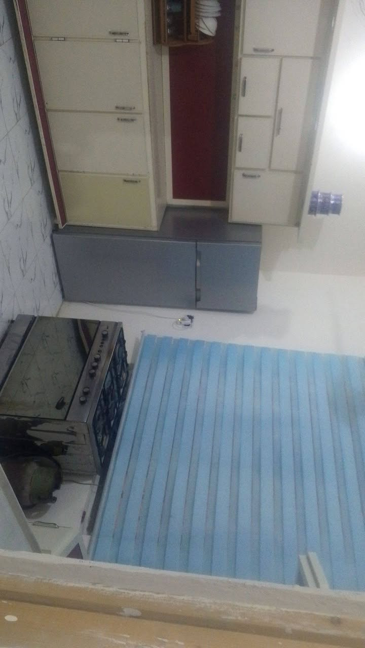 سلام عليكم بيت البيع أو مراوس 250 متر بناء 150 وحديقه 100 م غرفتين وصاله ومطبخ طربه ترك خماس شارع العريض الفرع مقبيل اسواق ابو مقتدى وره بيت صباح الحلاق للستفسار التصل ***********
