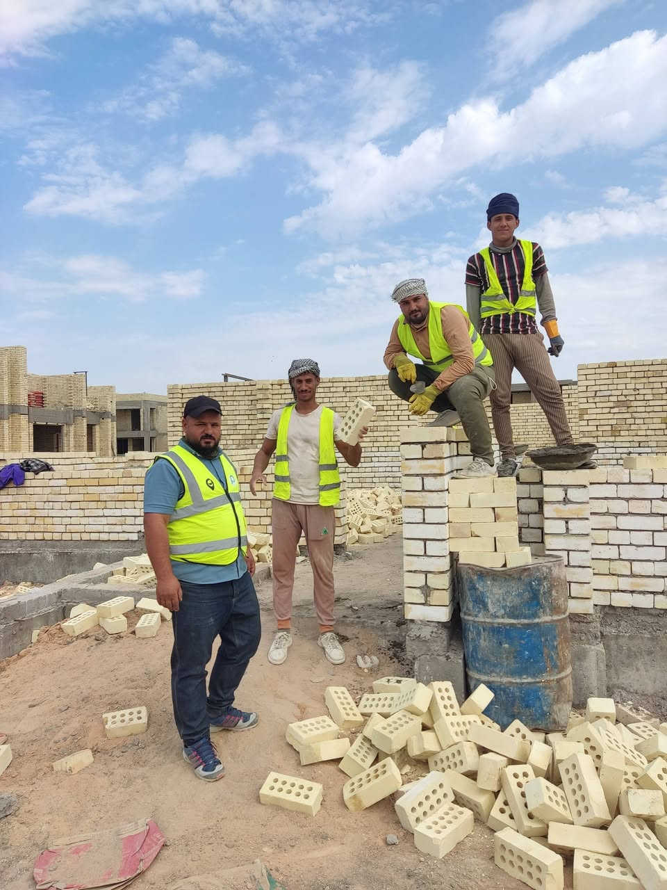 كادر بناء درجه اولى مستعد لبناء المجمعات السكنيه
والبيوت الاهليه
للتواصل
***********
***********
المتعهد حسن علوان البديري
