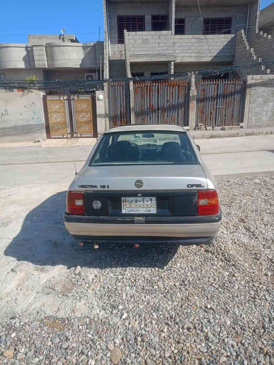 فكترة للبيع حجم 18كاربون بيها محرك زين تحويل ولايس وكالة السعر،30وبيها مجال ***********
