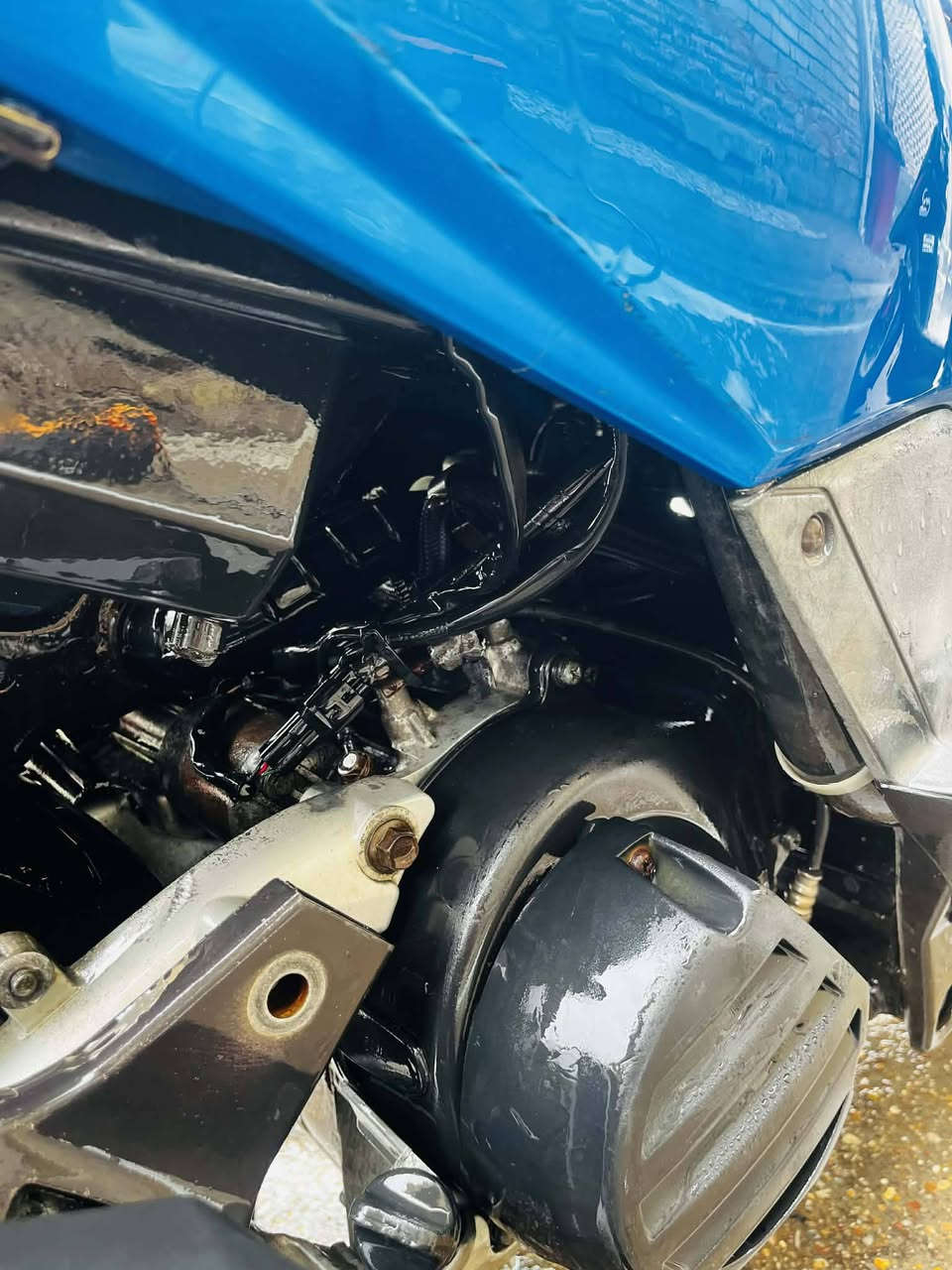 سلام عليكم 
دراجه جيتي ار نضيفه قبل 3اشهر نزلته رمبه كلشي بيهه بلادي مكينه ناعمه المكان بغداد الغزاليه رقمي ***********بي واتساب
