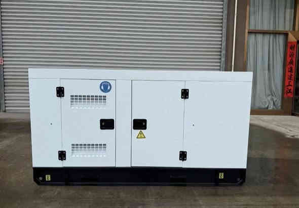 تعبت من انقطاع الكهرباء ؟ 
الان تعلن #شركة_نبع_الزيتون_لتجهيز_مستلزمات_الدواجن عن توفر مولد البيركز الكاتم درجة أولى 

☑️قوة تحمل عالية مناسبة لأجوائنا في الصيف والشتاء 
☑️تشغيل ذكي هادئ و وسريع 
☑️مناسب للاستخدام المنزلي و التجاري 
🔥 اسعار تنافسية 

وقد توفر بالأحجام
69kv
55kv 
41kv 
34kv 
اتصل على الأرقام التالية وريح بالك :
زين العراق: 0788 527 8360 
اسيا سيل : ***********
