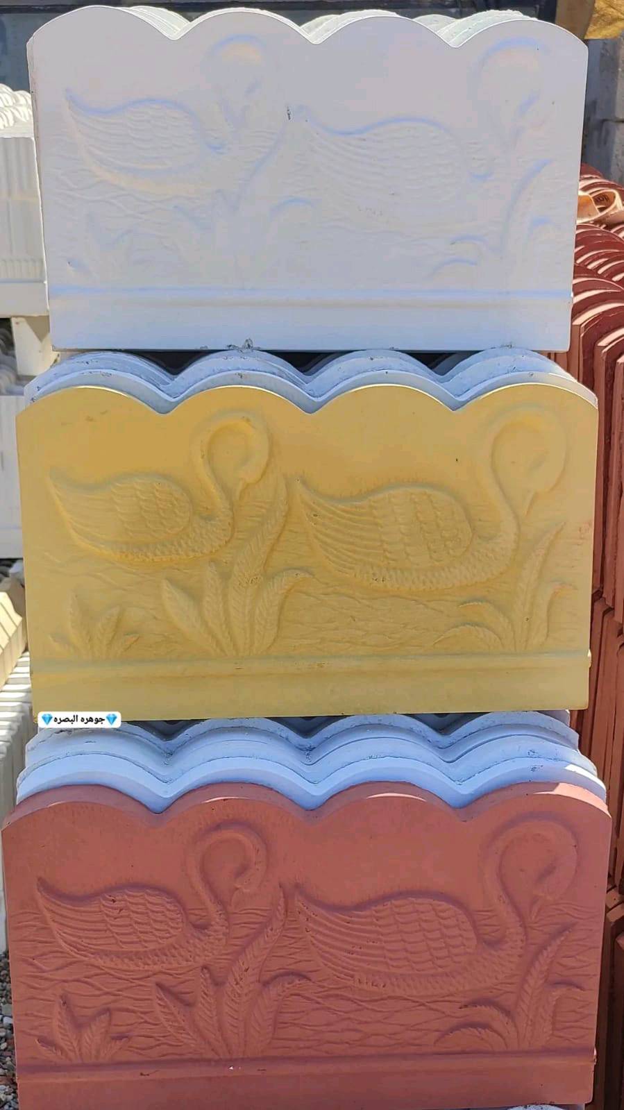 مزرعه ٢ دونم مكانها الزبير مقابل البترو شارع شركه الفيحاء شارع تبليط والنزله ترابيه اقل الكيلو بيها بير ارتواز وبيها سدر اكثر من ١٢٠ سدره نصهن مركبات تفاحي
وبيها غرف ٣ وجواخير كبار ١٢ متر عدد٦
مع معمل كامل بالمزرعه مال حجر واجهات وكورنيش وسياجات حداىق ونافورات وكراسي وعندي بالمعمل مكينه اللي تصنع هذه القوالب
للتفاصيل اكثر واتساب