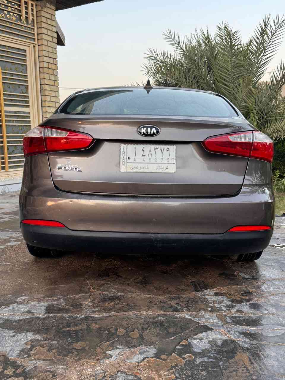 كيا فورتي ٢٠١٥ وارد امريكي
محرك الفين دوش 

شاشه اندرويد 

تحكم استيرن 

مانع انزلاق

اشاير بالمري  

نضام ABS

منضومة راديتر جديده 

بيه ثلاث قطع الجاملغ الخلفي  والبنيد مصبوغ 

الباب الخلف السايق مبدله 

السعر ١٠٥  وبيها مجال

يرادله شويه ترتيبات

***********
