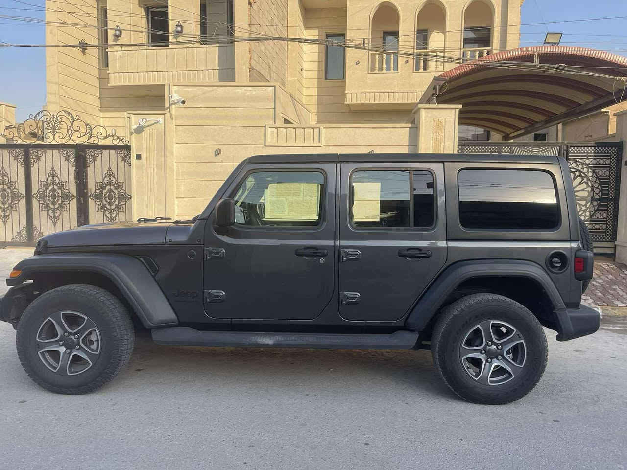 جيب رانگلر ٢٠٢٣
مواصفات سبورت
وارد كندي كلين تايتل
مكفولة افحص سونار ورقم شاصي 
رقم اربيل بأسمي
عداد المسافة ٣٠ الف كيلو متر
السعر 32000$
التواصل واتسب ***********

المكان تكريت 📍
