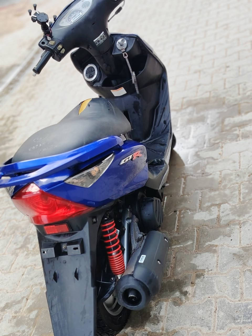 السلام عليكم ثعلب   قديم أريد مراوس حسب قناعه    أي شي


**إذا كنت صاحب هذا الإعلان وتريد حذفه لأي سبب، رجاءا أرسل رسالة إلى الدعم الفني**