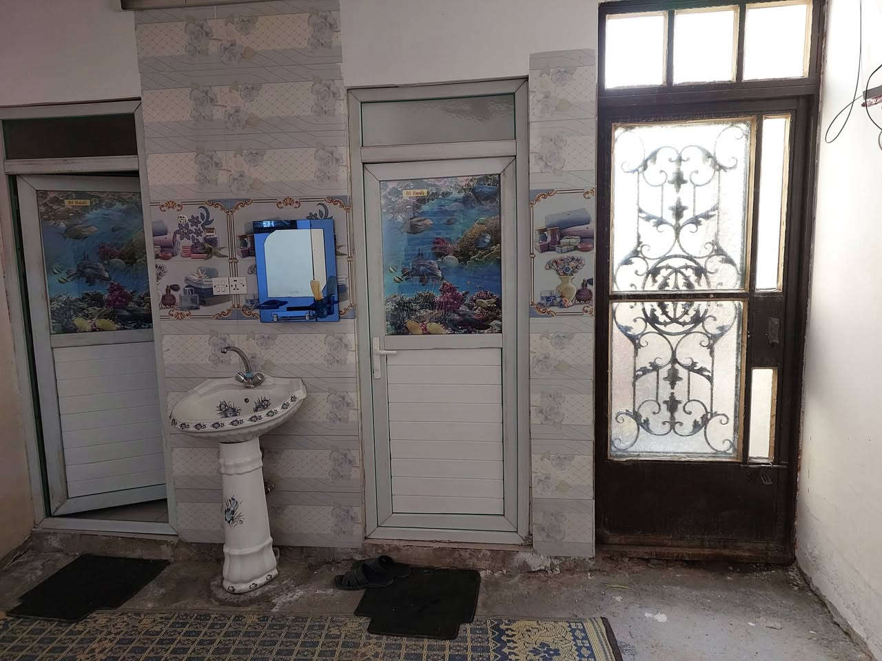 السلام عليكم بيت البيع في منطقة الاصلاح قريب عل شارع العام المساحة ١٥٠
***********
