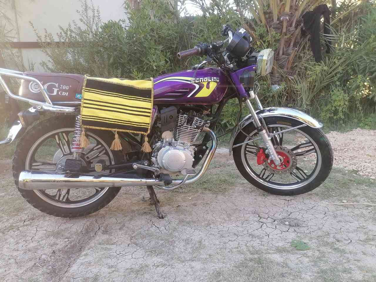 سلام عليكم شباب دراجه سيفان موديل ٢٠٢٤ أوراق كامله بعده وكاله ما نقصه برغي مكان الدراجه بابل المحاويل *********** السعر ٦٠٠ وبيه مجال بصيط *********** كفاله مكينه ٢٠٠
