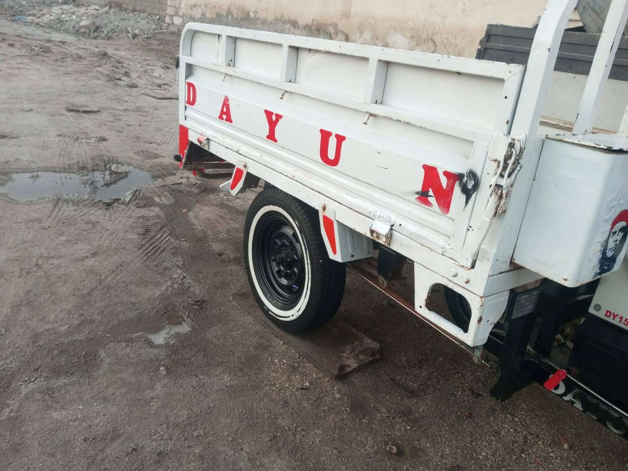 السلام عليكم ستوته للبيع موديل 13 ستوته نظيفه خير من الله ماكينه بوشه وبستم مكانه الناصريه مركز سعرها  واحد  350 وبيها مجال للطيبين كهربائيات كلها شغاله ما ناقصها شي رقم التلفون ***********
