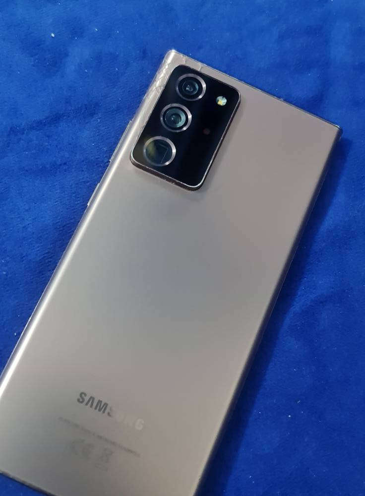 لترا نوت20
الذكره ٢٥٦
العشوايه ١٢+١٢
فقط بي خط بل شاشه وضح بل صوره يمك
المكان كربلاء 
وياه كيبل شحن
*********** كربلاء, العراق
