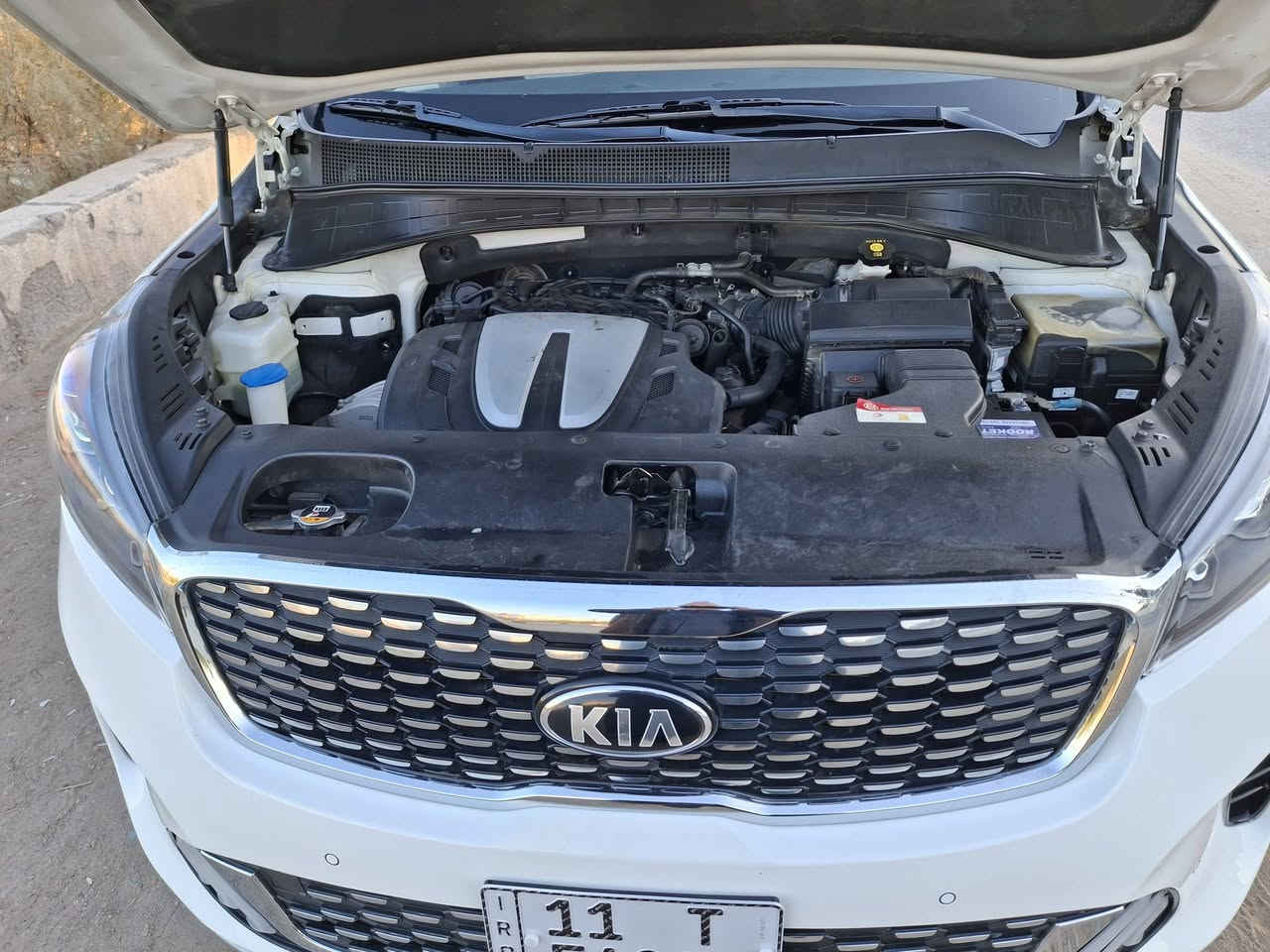 كيا سورنتو خليجي موديل 2020 حجم 6 سلندر ماشيه 38 حقيقي رقم انكليزي  بغداد بسمي سنويه تنتهي 2031 السياره مكفوله من الدعاميه للدعاميه من البارد والشخط السياره على وضع الشركه  مقاعد جلد اريل طياره كاميرا دواره شاشه كبيره صندوق كهربائي بصمه تشغيل مع بصمه الابواب السياره المكان البصرة رقمي *********** ..السعر 278 وبيه مجال
