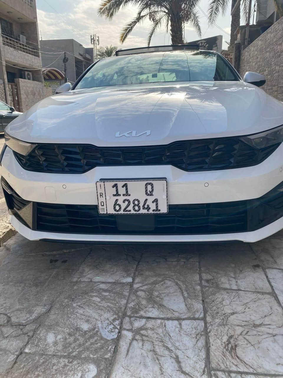 السلام عليكم

كي فايف 2024 خليجي 

ضمان شركه دوليه 

مكفولة  

ماشيه (22) الاف 

فول موصفات 

بانوراما 

بصمه 

كشنات جلد 

كشن كهرباء 

حساس امامي خلفي 

شاشه نفكيشن 

كامره خلفيه دواره

شاحن واير ليس 

تبريد شاشه

جنطه ذكيه 

لايت زنون 

لد نهاري 

تبريد خلفي 

نضام ترحيب 

اناره خارجيه 

مود درايف 

نضام عرض لكامره 

دشبول شاشه  

سيارة جديده  

مكان السيارة بصره 

*********** البصرة, العراق
