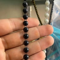نصف لؤلؤة • اسود • ابيض