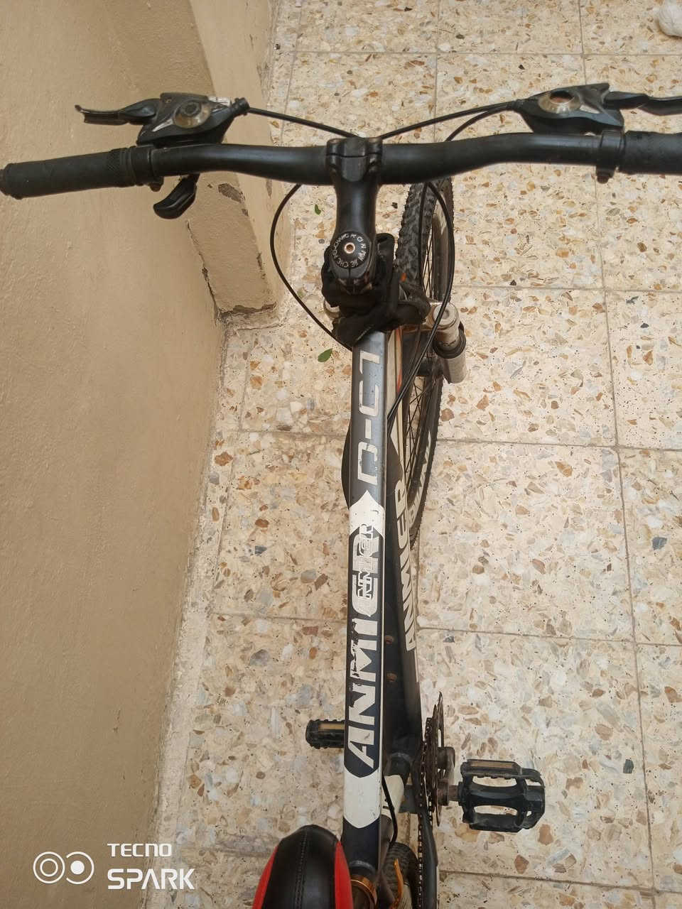 سلام عليكم
بايسكل جبلي حجم 26 نوع ANMIER البايسكل نظيف وزوج تايرات جدد بس قمجيات تغير سرعة مابي والسعر 85 الف بي مجال بسيط
مكاني بغداد مدينة الصدر


**إذا كنت صاحب هذا الإعلان وتريد حذفه لأي سبب، رجاءا أرسل رسالة إلى الدعم الفني**