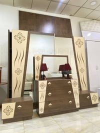 غرفه نوم كامله 5 قطع مستخدمه نضافه100/90 للتواصل على الواتس فقط يوجد ت...