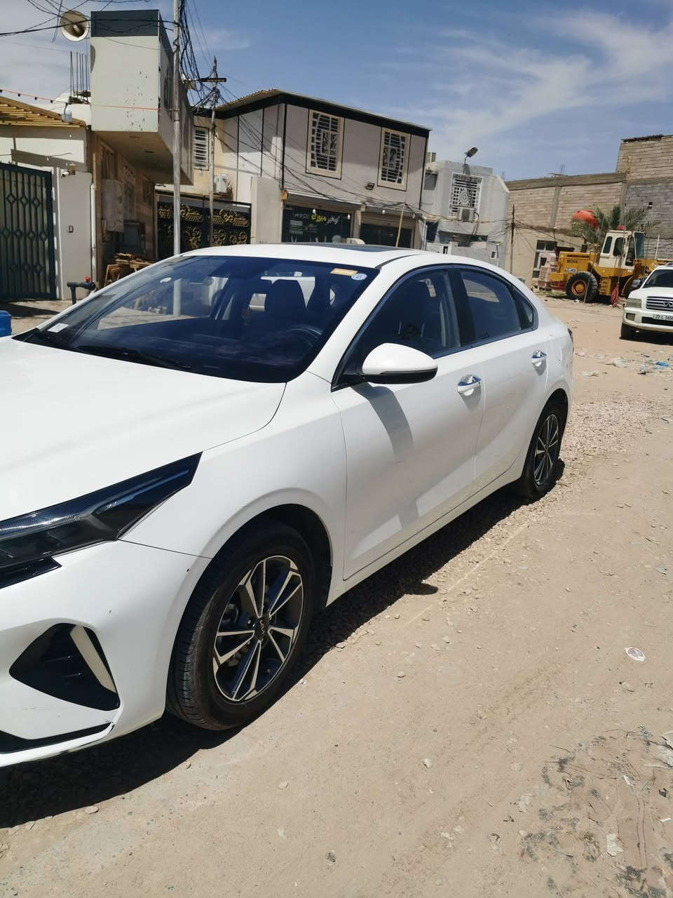 كيا كي ثري K3 موديل 2022
الي تجي فول  مواصفات تحكم ستيرن كامل سلايد فتحة 

محرك 1500 دبل نوزل

🔴المواصفات 

✅️فتحة

✅️شاشه كامرة 

✅️تبريد قطعتين + لمس

✅️تحكم ستيرن جهتين 

✅كروز ️مثبت سرعة 

✅️بصمه أبواب و بصمه تشغيل

✅️شاحن واير لس 

✅️شاحن تايب سي شحن سريع 

✅️كير طياره 

✅️يدات نيكل 

✅️شاشه بالكير

✅️لايت لد زينون 3 عدسات متحركة + الخلفي هم لد متصل 

✅ أشاير لكزس️ متحركة 

✅المري الجانبية بيها ️اشاير + هيترات 

✅️صندوك ذكي بصمة ( يفتح عند الاقتراب )

✅️كشنات جلد أبيض وليس أسود 

✅️سايد بريك بصمة

✅️أوتو هولد (auto hold)

✅️درايف مود 4 وضعيات
✅️(sport+eco+smart+comfort)
شاشة عداد دجتل
السعر 137 وبيه مجال
للاستفسار الاتصال على الرقم ***********
