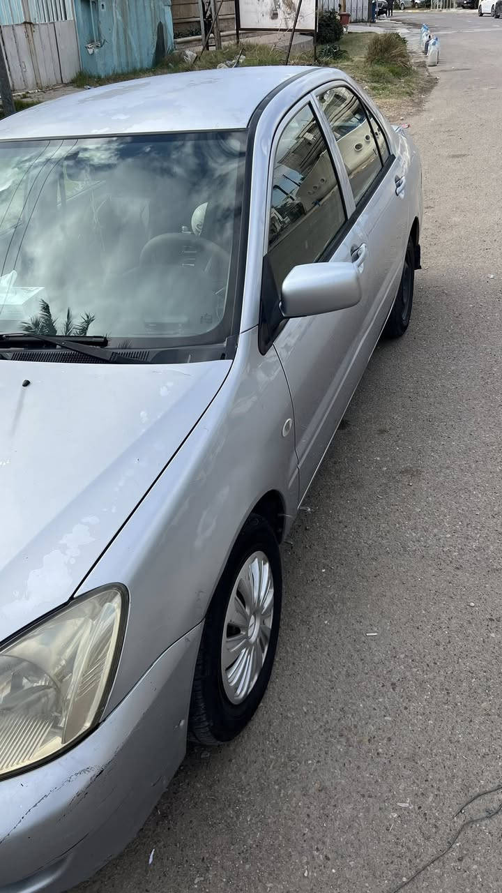 لانسر 2009
رقم بغداد 
كير محرك كفاله 
محرك 2000
تدفئه- تبريد 
بيه اثر رصعات  محولبه 
بغداد  حي الجامعه 
السعر 75 بيه مجال بسيط
***********
