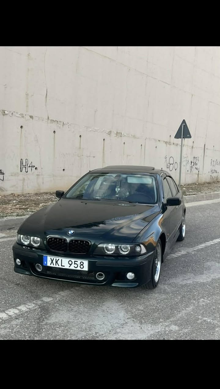 سلاو و ريز....ئه م سه ياره بۆ فروشتن موديل ٢٠٠١ مه نه فيستى ئه صلى بى ليدراوى شان و سه قفى بى بوياخه چوار دە وری لە سە ر ساخی بۆیاخە بۆ جوانی کوشن هیتە ر تە برید ساردوگە رم چوار تایە و ویلی تازە ی لە سە رە بێ مە سروفه سه ياره كه...نرخى 70 گە ڵا و معامه له


**إذا كنت صاحب هذا الإعلان وتريد حذفه لأي سبب، رجاءا أرسل رسالة إلى الدعم الفني**