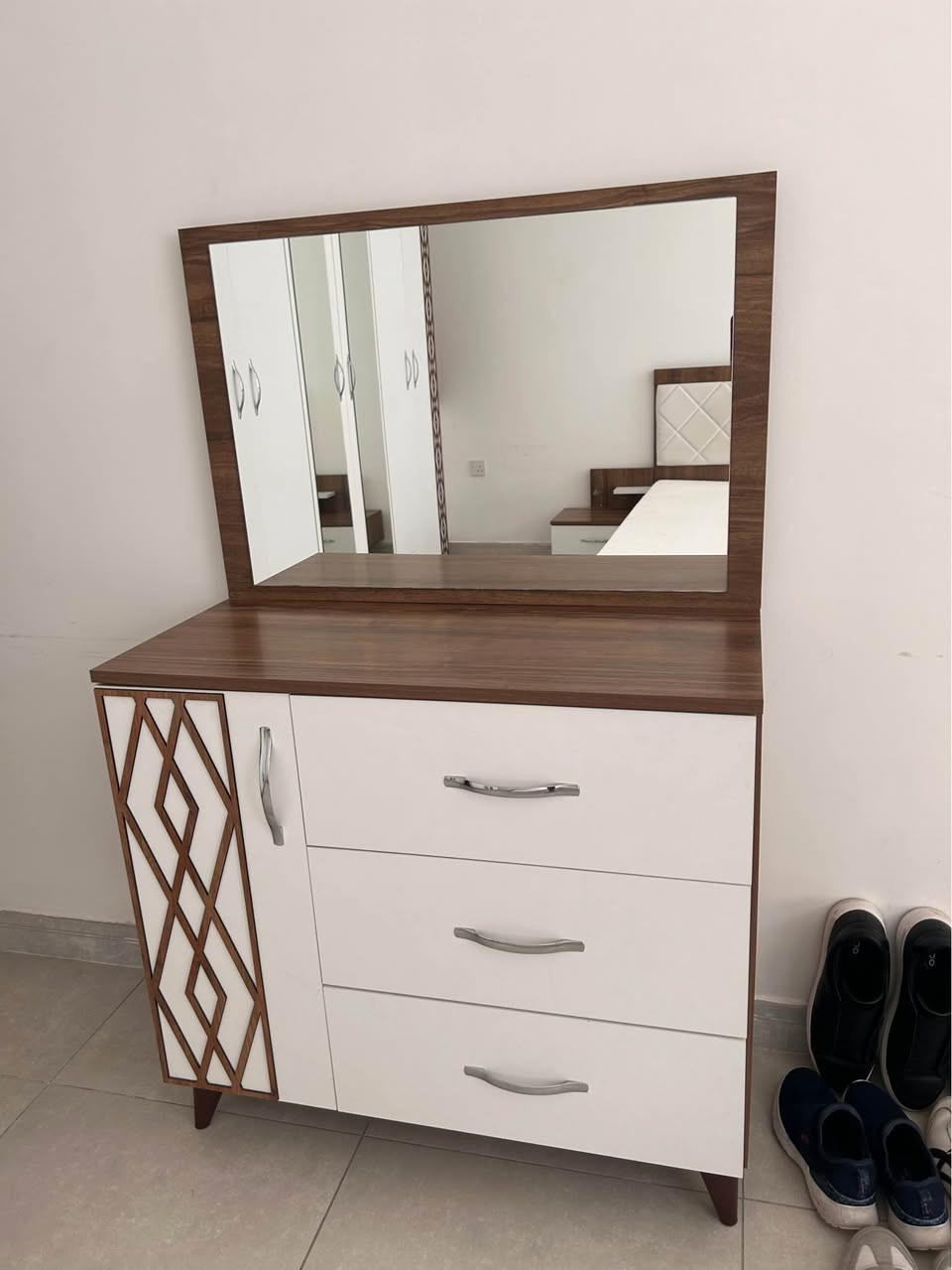 Selling this bedroom set with mattress for $400 أربيل, العراق


**إذا كنت صاحب هذا الإعلان وتريد حذفه لأي سبب، رجاءا أرسل رسالة إلى الدعم الفني**