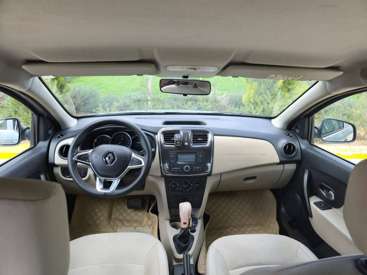 رینۆ سمبول 2020 کەم رۆیشتوە 
٤٣ هەزار ڕۆیشتوە 
سەنەوی تاساڵی ٢٠٢٨ بەسەرناچێت 
بەناوی خۆمەوەیە 
بەشەرتی تحویل و مەکینە و گێڕ 
یەک پارچەی بۆ یاخە 
چەمەلەغی لای سەکن 

سعر : داوای بکە لە کۆمێنت ڕاستەوخۆ بۆت دێت 🤖 

سەیارەکە هەزەی نوێ کراوەتەوە و بێ کێشەیە 

لەسلێمانی لەشقەکانی میران ستی
بۆ زانیاری زیاتر پەیوەندی بە خاوەنی 

***********
