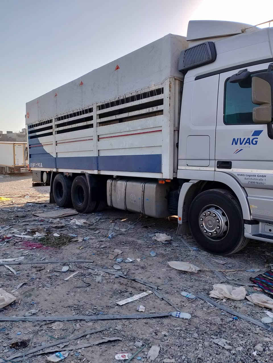 سلام عليكم سياره للبيع رقم كركوك بدون كمرك مواصفات روتايدر 5طكات تخم تاير حجم 44موديل 2004مكينه تبخر بدون تنقيص تك تاير السياره مو مزوج السعر 250دفترين ونص وبيها مجال الموشراي لا يتصل رجائن ***********،/***********مكان السياره محافظة ميسان قضاء المجر الكبير
