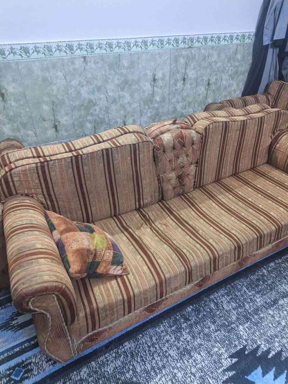 السلام عليكم تخم 10مقاعد للبيع مكاني بغداد المدينه الصدر الشراي مراسله الصفحه او الاتصال ***********
