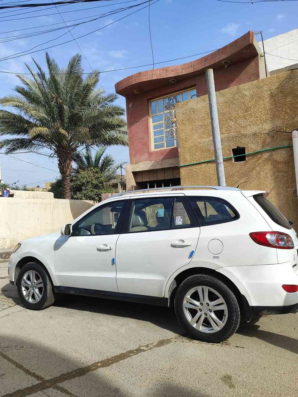 السلام عليكم سنتافيا 12 خليجي محرك 6 سلندر  دفع رباعي       7 راكب شاشه وكامره مكان السياره بغداد الزعفرانية  سونار السياره داخل الصور  
سعر 148 
***********
