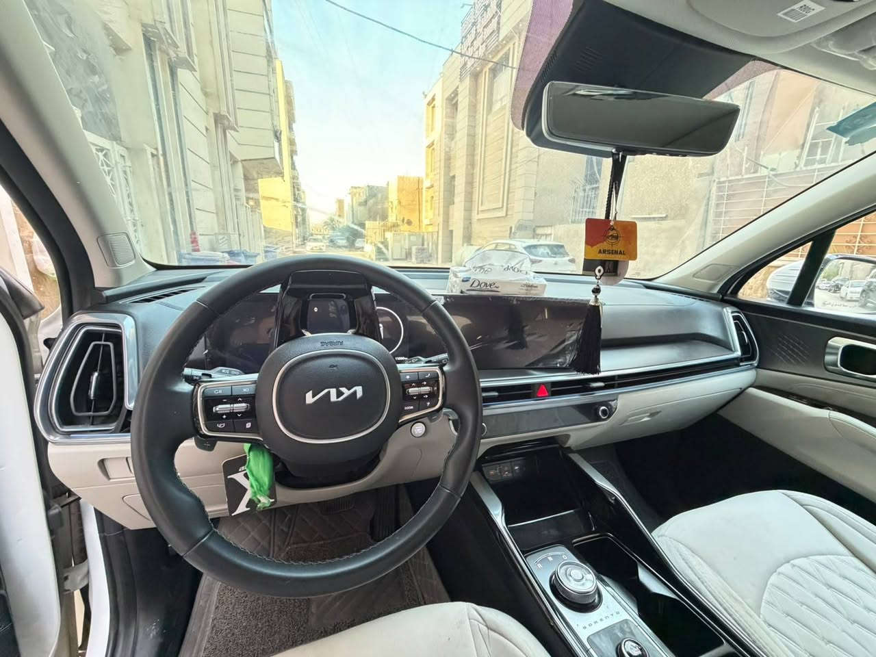 سورنتو 2025 خليجي
ماشيه 11 الف 
السعر 32.000$
وبيها مجال بسيط 
***********
