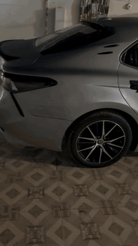 السلام عليكم كامري للبيع موديل 2022 صاحبه الشرعي بتكريت

  واني من تكريت السياره طبت للعراق كلين ماعده

 دعاميه فقط وبل عراق صار بيه بارد كد شبر بجاملغ الخلفي سياره

 ماشيه 97 mil الفئه se مواصفات فول  أس بلاص ماعده الفتحه

 تشغيل عن بعد انتو تعرفون موصفاته الكامري
 
شرط كير مكينه حداديه مكفوله من كلشي 

السعر 210 /الرقم ***********/***********
