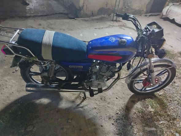 سلام وعليكم دراجه للبيع سيفان موديل 2023 اوراق اصولي محرك مكفول مامفتوح سعر 550 بيه مجال حك الجيه مو شراي لاتعبني موضح الك بتصوير العنوان بابل محاويل مع رقم ***********
