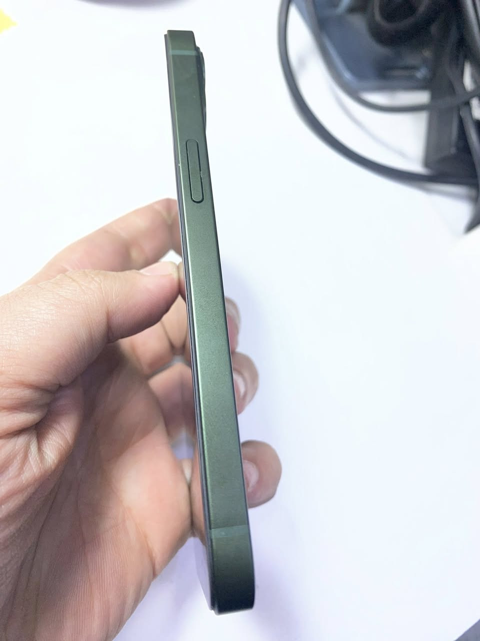 السلام عليكم
ايفون 13 عادي نظيف حيل 

مبدل شاشه احسن نوعيه 
فيس ايدي شغال
وبطاريه اصليه 

ذاكره128

سعر360 

بغداد***********
