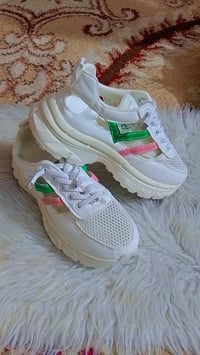 ملابس متوفرة • أسعار مناسبة