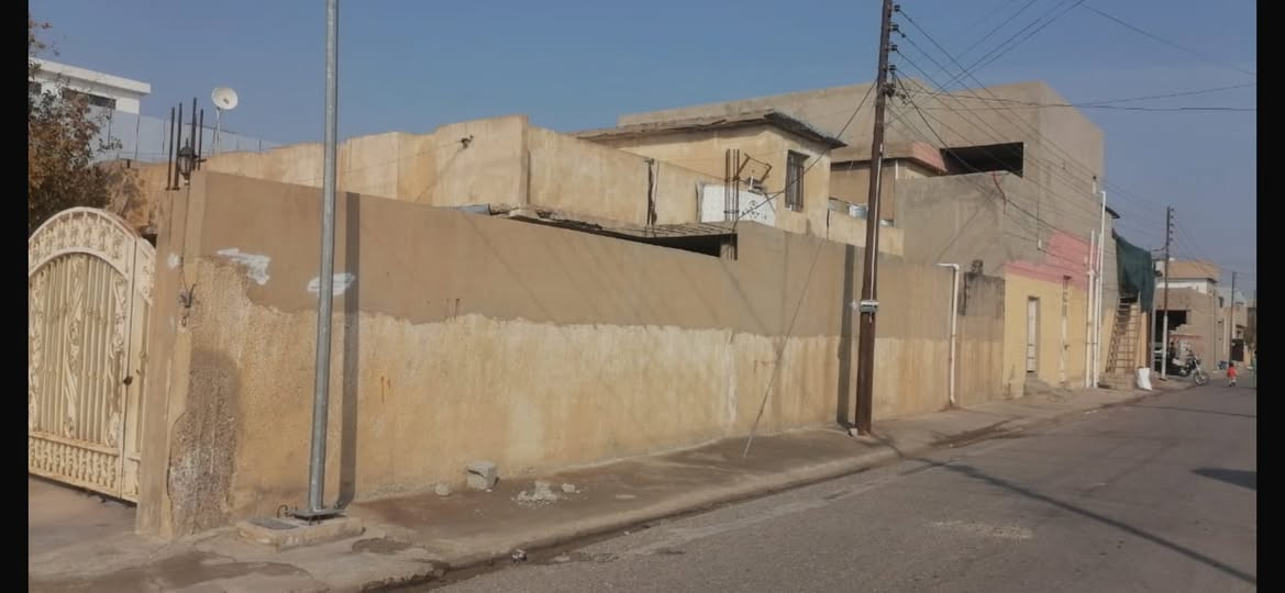 دار للبيع طابو صرف المساحه ٢٨٠ متر الطول ٢٠ متر العرض ١٤  الموقع ركن على شارع عريض تجاري 
العنوان كركوك القادسيه الثانيه قريب من حديقه السلام وجامع الهدى
السعر ٢٠٠ مليون
حاليا  البيت مؤجر بسعر ٢٠٠ الف 
للمعلومات  الاتصال ب ابو قتيله

***********
