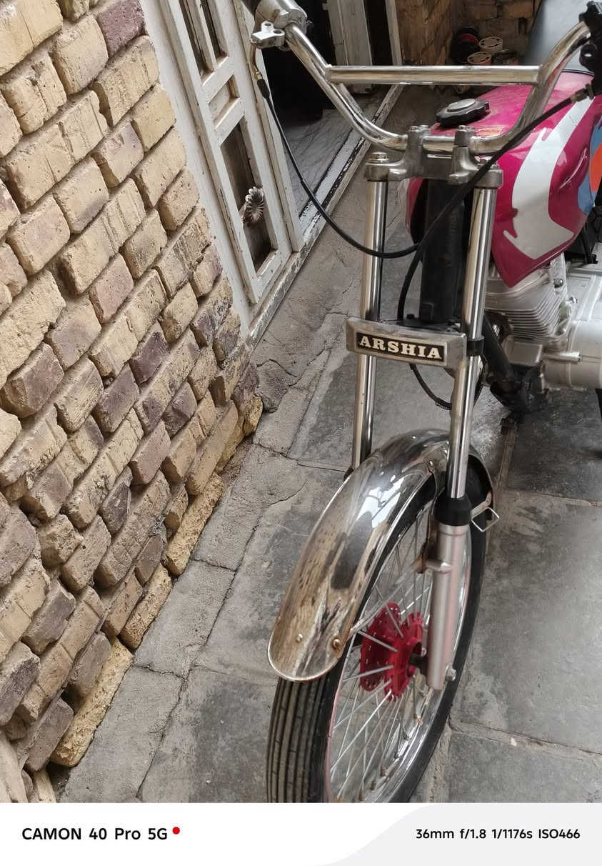 سلام عليكم  دراجه ال بيع سعرها ٦٥٠ وبيه مجال أوراق اصوالي دراجه نضيه كلش بس همالته وتركته شاصي 16 مكينه 23 رقمي  ***********
