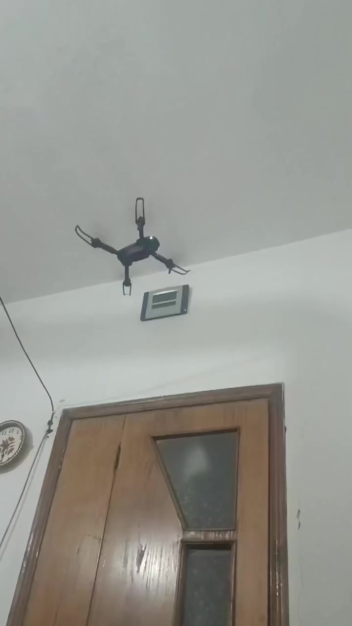 لعشاق التصوير 📹🔥
‎( drone E88 pro max  ) 
نقدم لكم  دورن طائرة تصوير الرائعة 😻 

‌‎🔥 المواصفات : 
✅مدى الطيران : 250 متر
‌‎✅ جودة تسجيل الفيديو 720 / 4k 
✅خاصية تكبير x50
‌‎✅ البطارية 1800mAh 

‌‎ 🔥المميزات : 
‌‎✅ الاقلاع التلقائي والهبوط التلقائي 
‌‎✅ هناك امكانية لتغيير زوايا الكاميرة 
‌‎✅ يمكنك التحكم من هاتف اندرويد او ايفون 
✅دوران 360 وقلب يمين يسار وثلاث سرع متغيرة
‏✅ GPS لحفظ مكان الاقلاع وارجاع الطائره من حيث الانطلاق
‌‎✅ يمكنك ابقاء الطائرة على ارتفاع معين مما يسهل التصوير بطريقة سلسة 
‌‎✅ ميزة نقرة واحدة على الزر لاستعادة الطائرة متى شئت 
✅ايمائات عن طريق اليد لالتقاط الصور وتحكم الطائرة ومميزات اخرى
✅ تأتي مع حقيبه خاصه وكتلوك تعليمي 

‼️ محتويات الطائرة : 
🔘جهاز تحكم
🔘كيبل شحن 
🔘4 مراوح اضافيات 
🔘 4 حماية للمراوح ضد الصدمات 
🔘 مفك 

♥️توصيل  وشحن لجميع المحافظات مجاني
للتواصل ماسنجر او على الواتساب 
+964 785 988 4471


**إذا كنت صاحب هذا الإعلان وتريد حذفه لأي سبب، رجاءا أرسل رسالة إلى الدعم الفني**