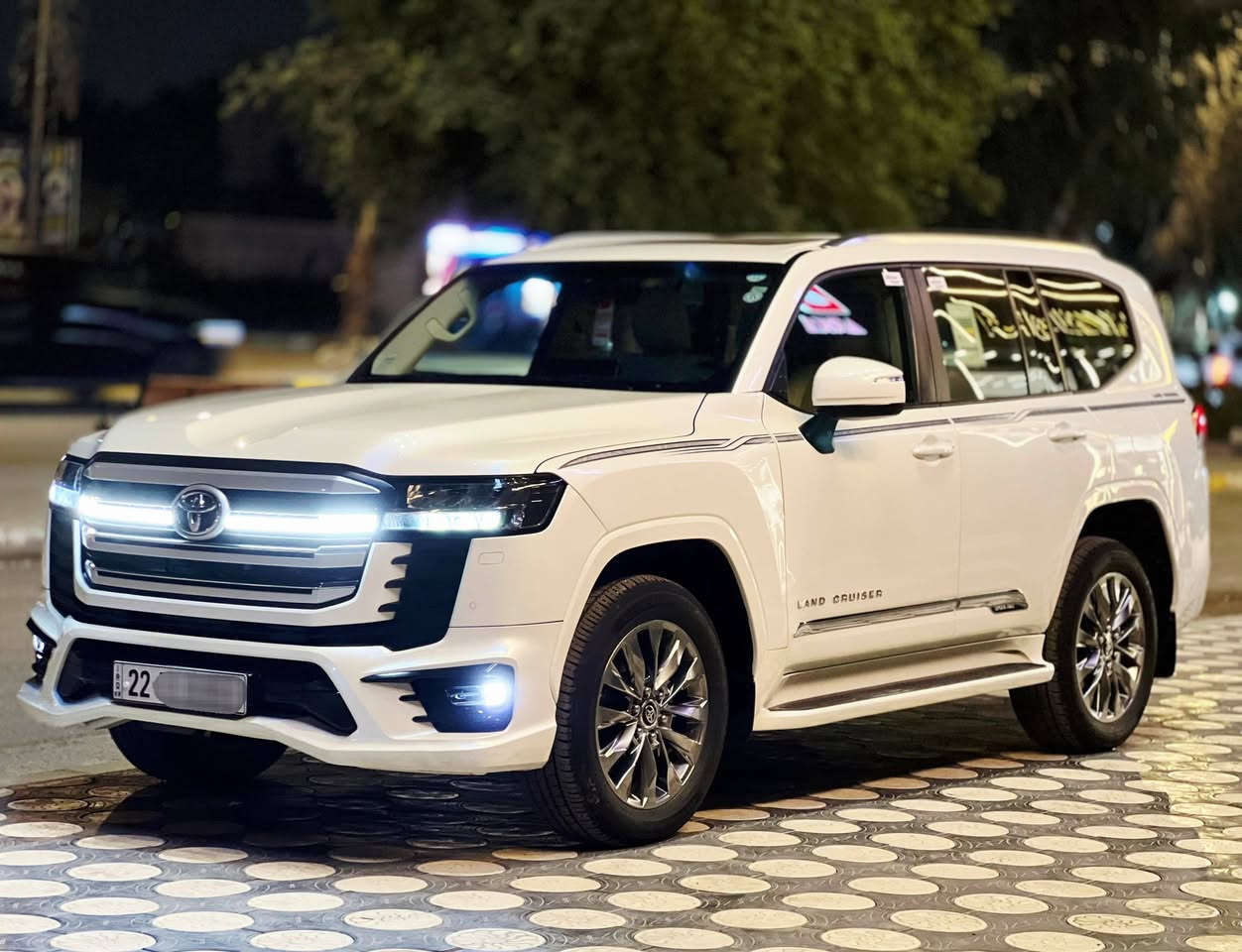 اللهم صل على محمد وآل محمد 
للبيع 
لاندكروز  2023 لمتد اصلي مو شد جديدة جداً سيارة ام الضمان مواصفات  لمتد اربع كامرات
محرك 4000 تنفس طبيعي ماشيه 72 الف
كشنات الاماميه تبريد وكهرباء 
3 شاشات وتطبيق السيارة كفالة عامة من اي ملاحظه سياره بحالة الوكالة 
رقم اربيل ومكانها بغداد 
السعر ( 6  شدات و 75 ورقه ) 
للأستفسار ***********
