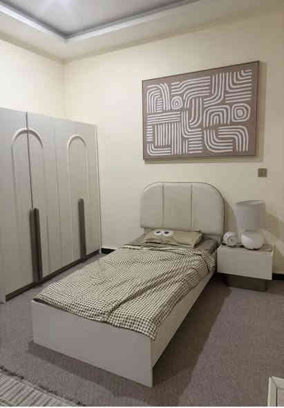 غرفه نوم  جديده ستعمال قليل العنوان بغداد البنوك  رقم الهاتف ***********
