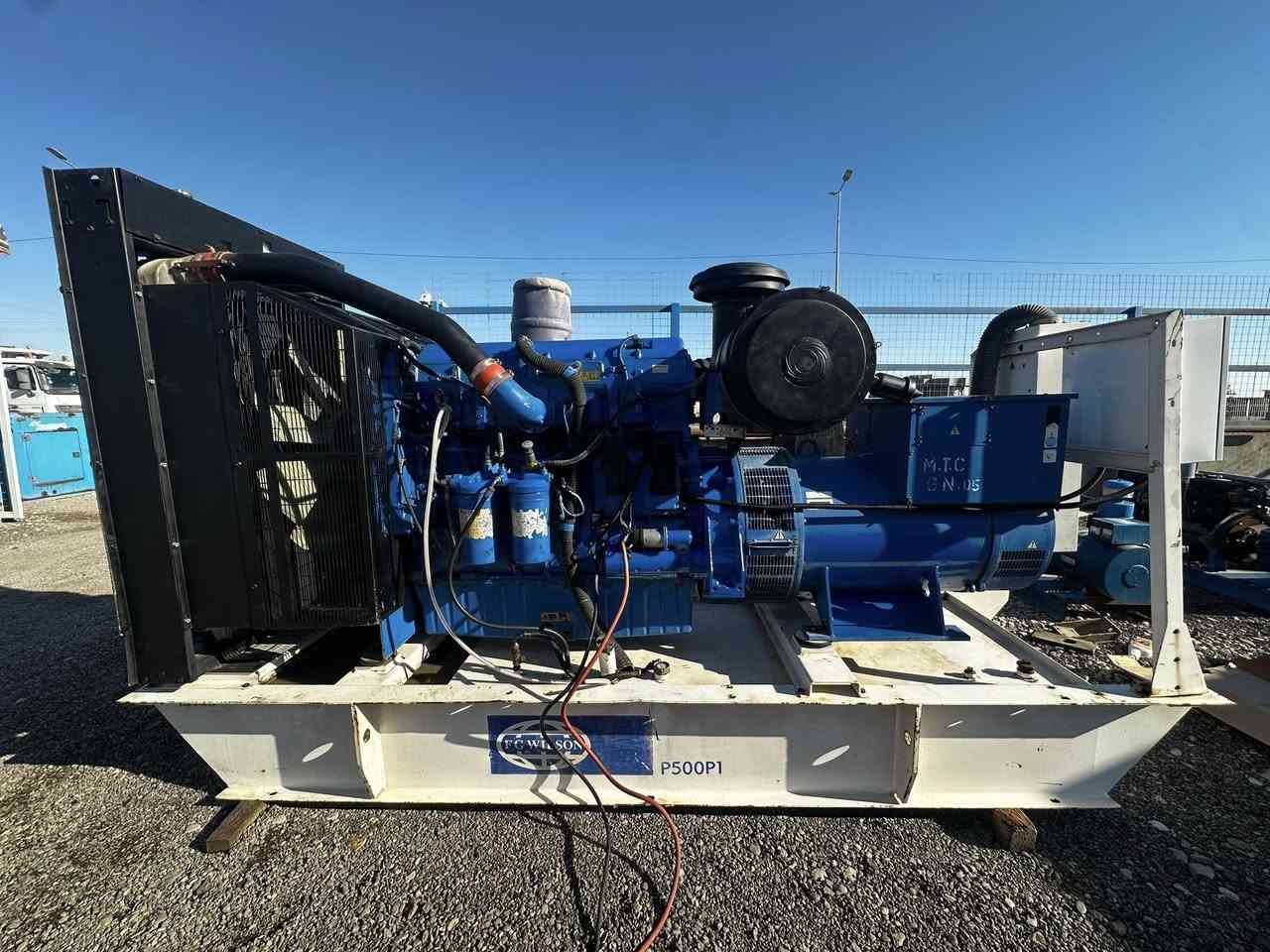 للبيع مولد نوع بيركنز حجم 2800تك سوبر
افجي ولسون اوربية توليد ٥٠٠كيفي اخو الزيرو
المولد بلادي ما مفتوح بيها برغي مشروطة 
شرط الحمل 1500امبير وتفحص لا بخار ولا دخان
العنوان//بابل
متوفر توصيل الى جميع المحافظات 
للأستفسار//***********مهيمن
