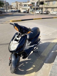 دراجه سكنس نثيه ١٤٠ الدراجه مكفوله  من السرقه ول نضوح شلعه ومعدل بيها ...